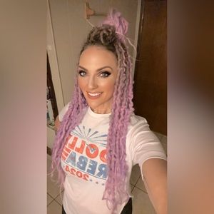 Meet your Posher, Posh